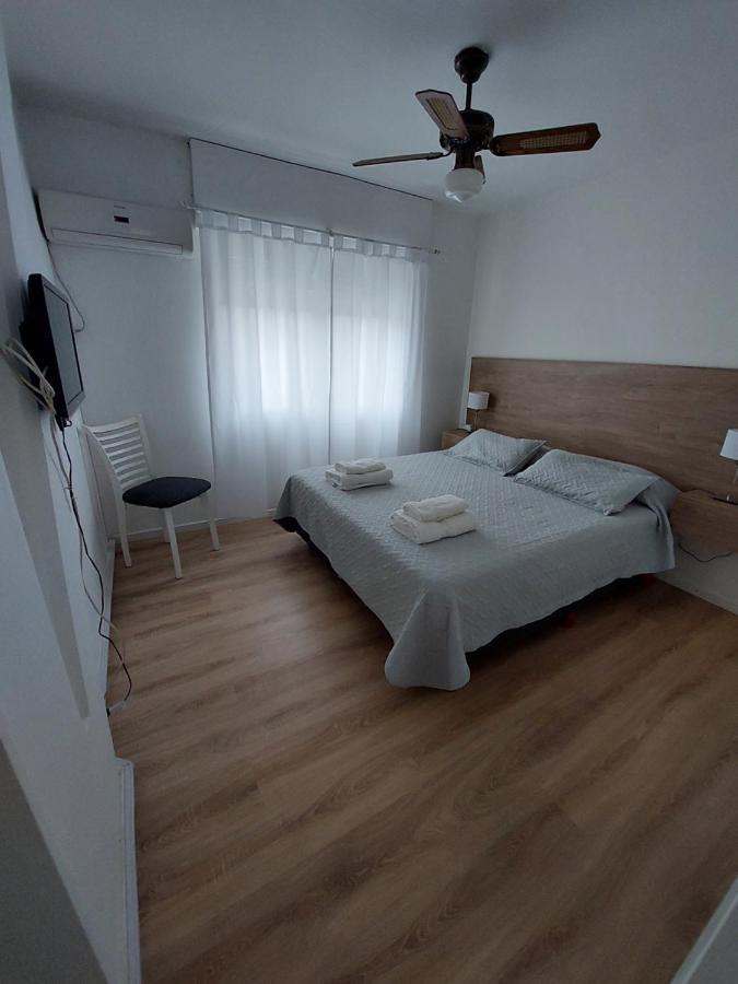 Francismar - Calido Depto. Centro Carlos Paz Apartment